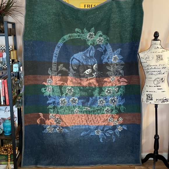 VINTAGE huge Biederlack Reversible Throw Blanket with Cat Flower Basket made USA - Picture 5 of 10